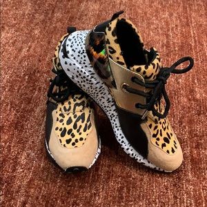 Steve Madden Cliff Sneakers New/NBW